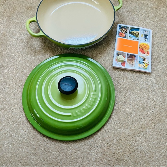 Global trade starts here Best Prices Available NEW Le Creuset PIE DISH